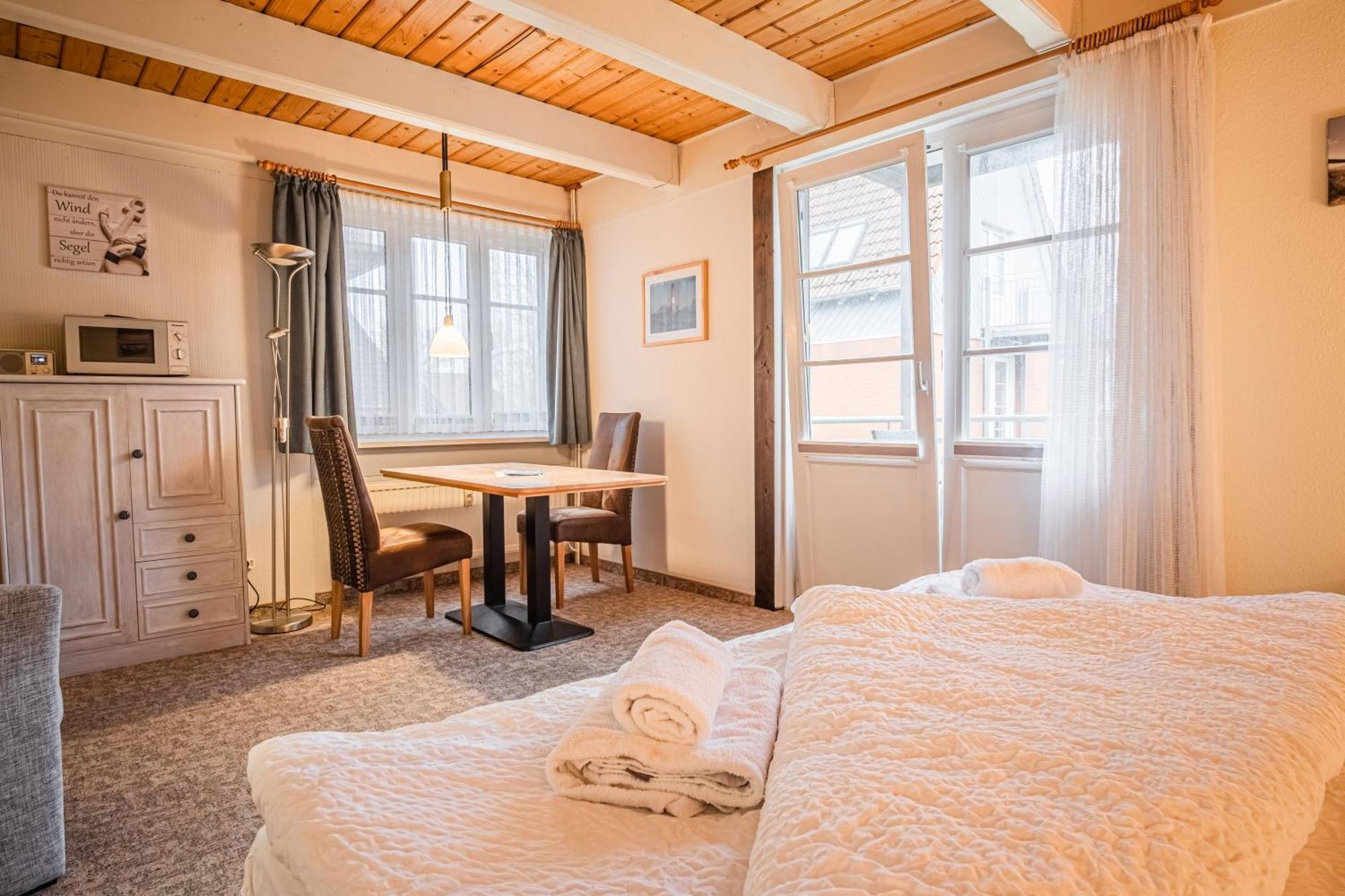 Ferienwohnung Haus Moewe Pellworm Exterior foto